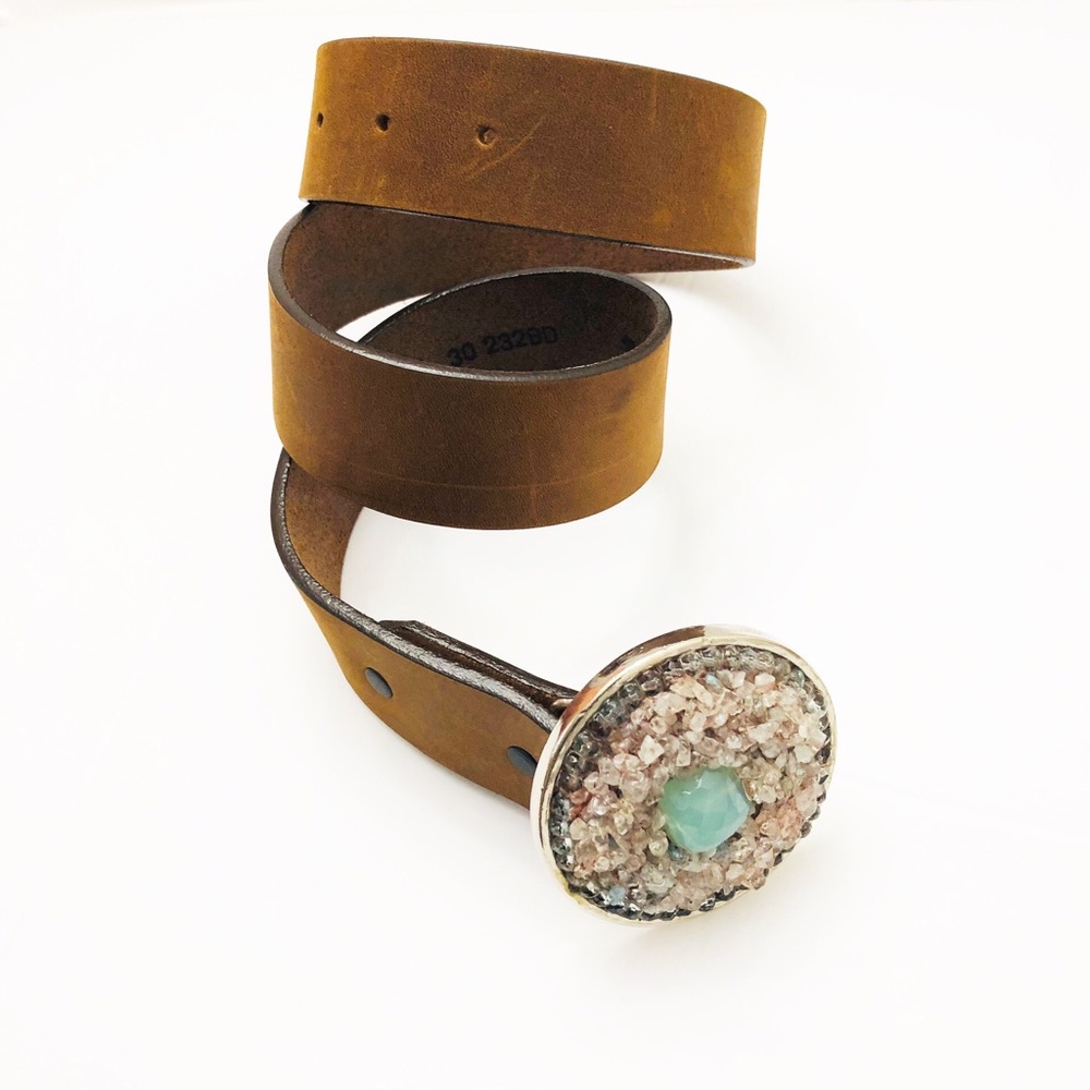 Justin Medallion Crystal Brown Cowhide Belt Sz 30 - Picture 3 of 8